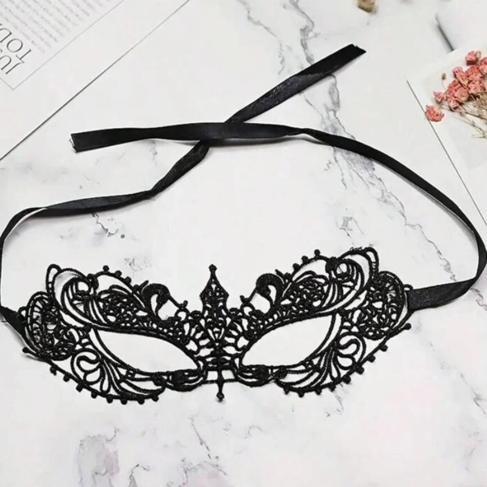 Black Lace Face Mask